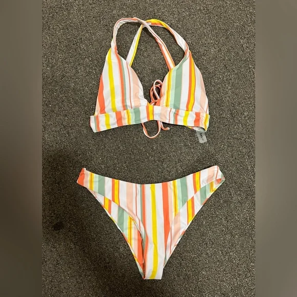 Bundle of Swimsuits - Picture 2 of 10